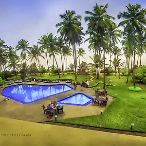 Palm Village Усветакейява